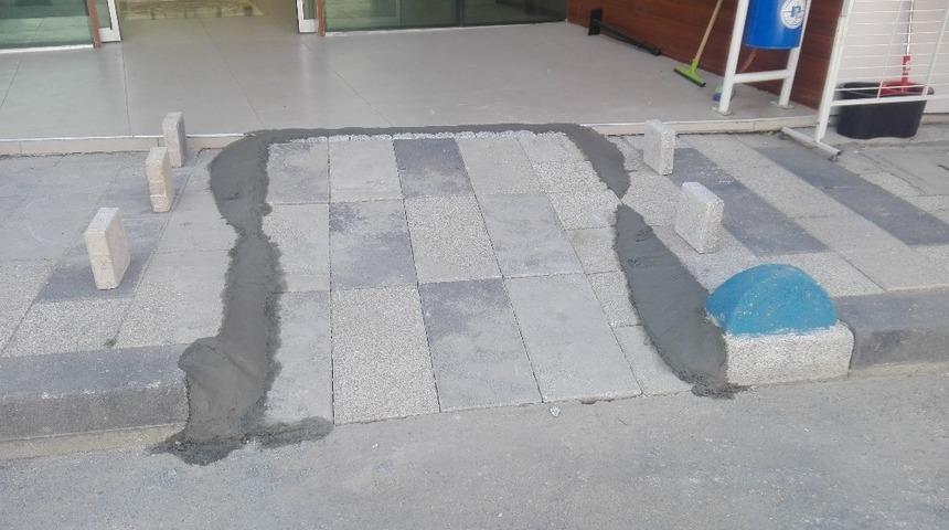 Pazaryeri Belediyesi&rsquo;nden kaldırım d&uuml;zenleme &ccedil;alışması