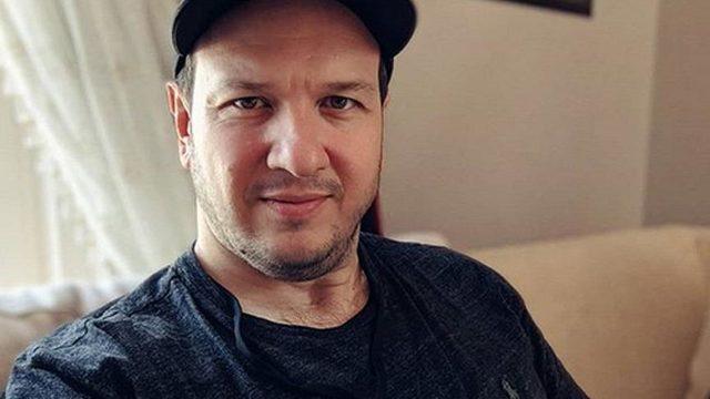 Şahan Gökbakar: Salıncakta sallanan hellim peyniri