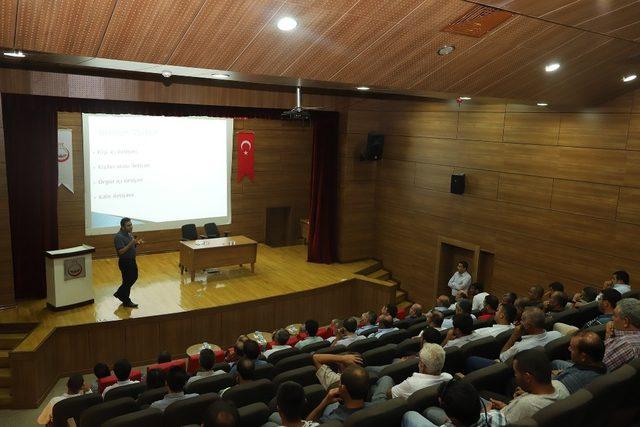 Oğuzeli Belediyesi’nden personele ‘etkili iletişim semineri’