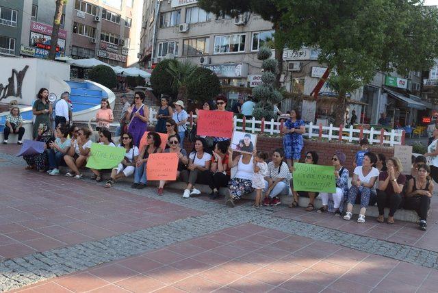 Aliağalı kadınlar Emine Bulut cinayeti için toplandı