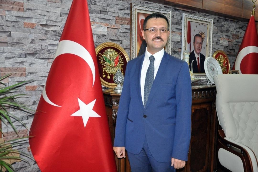 Y&uuml;ksekova&rsquo;nın yeni Kaymakamı Doğramacı g&ouml;revine başladı