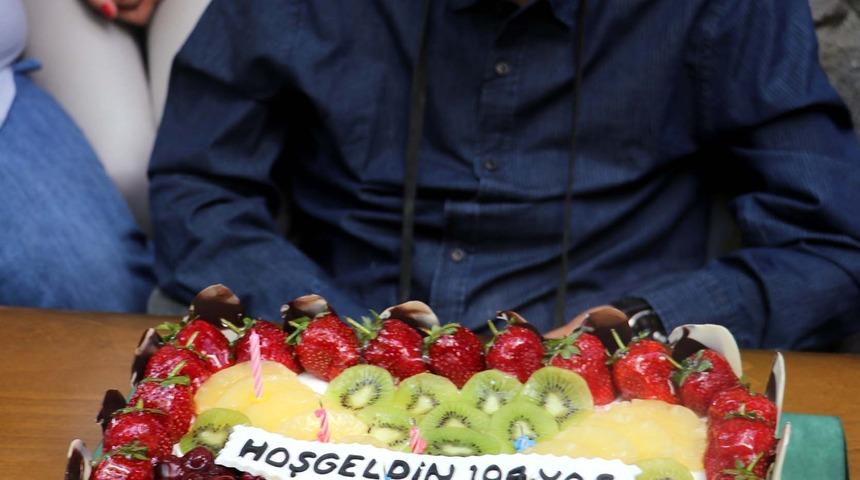 Huzurevinde 104'&uuml;nc&uuml; yaş g&uuml;n&uuml;n&uuml; kutladı