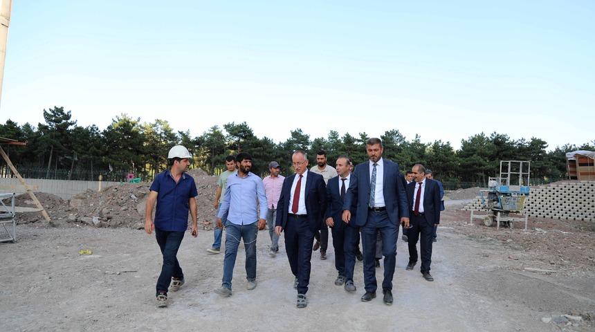 TOKİ Başkanı Bulut, Ankara şantiyelerinde incelemelerde bulundu