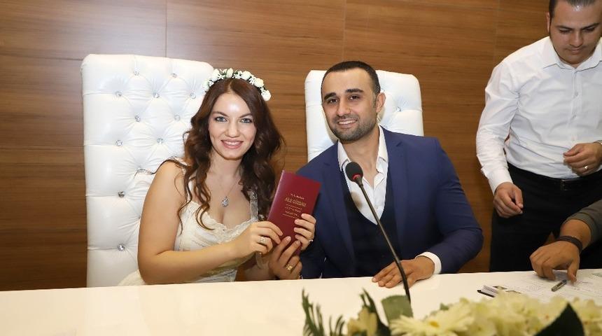 Bu salonda b&uuml;y&uuml;k mutluluk var