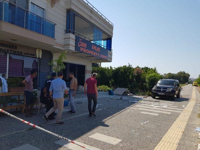 Antalya’da iş yerinde tüp patladı, biri çocuk 4 kişi yaralandı
