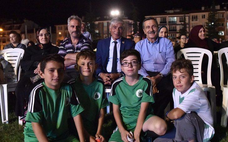 Tepebaşı Belediyesi’nden Çamlıca Mahallesi’nde konser G3