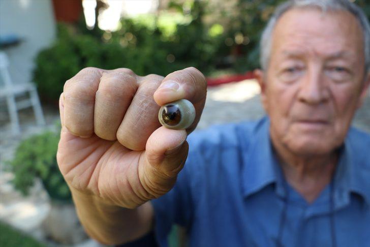 Gazi dedesinin protez gözüne 'gözü' gibi bakıyor G5