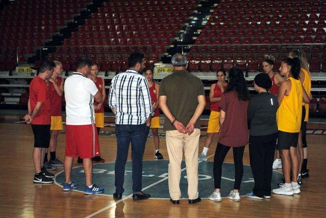 Bellona Kayseri Basketbol topbaşı yaptı