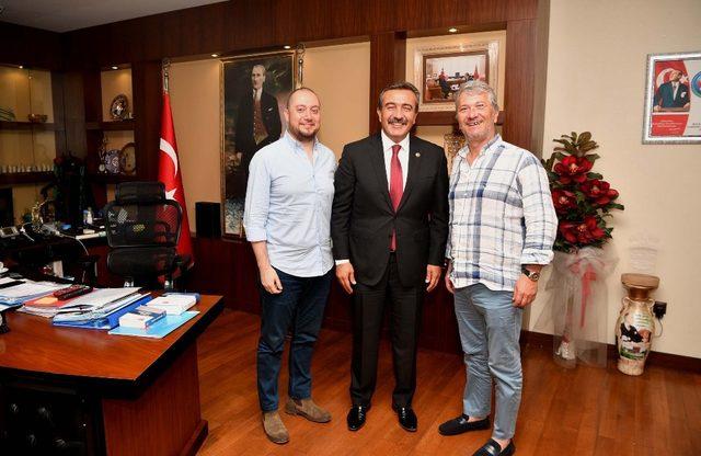 Başkan Çetin’den Adanaspor’a kombine desteği