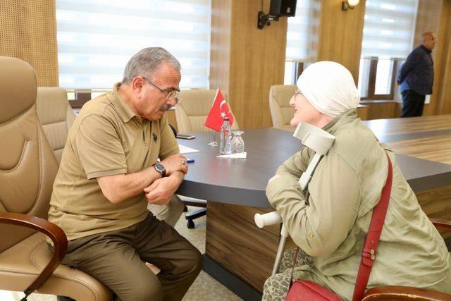 3 günde 300 kişiyi dinledi 1