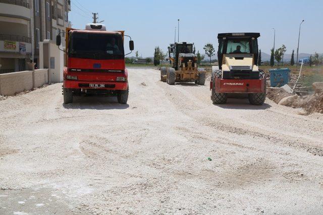 Haliliye’de yol yapım çalışması devam ediyor