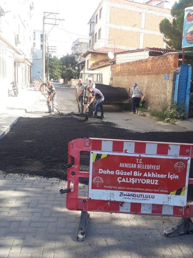 Akhisar Belediyesinden yol yapımında büyük atak