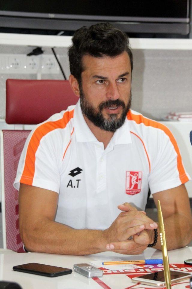 Balıkesirspor Teknik Direktörü Ali Tandoğan:
