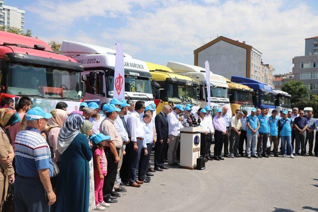 Kayseri’den 10 yardım tırı, dualarla uğurlandı