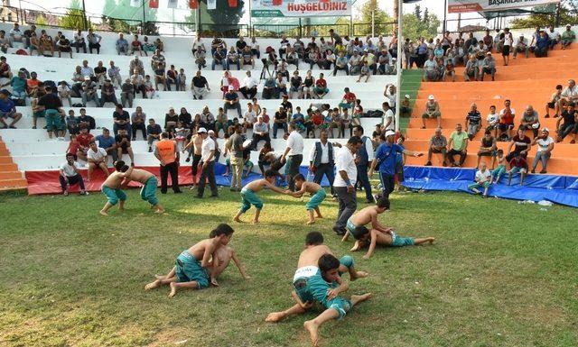 Toroslar Belediyesi, 30 Ağustos Zafer Bayramına hazırlanıyor