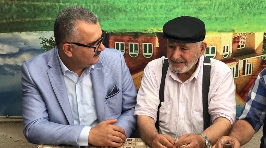 Ahlatcı vatandaşlarla bir araya geldi