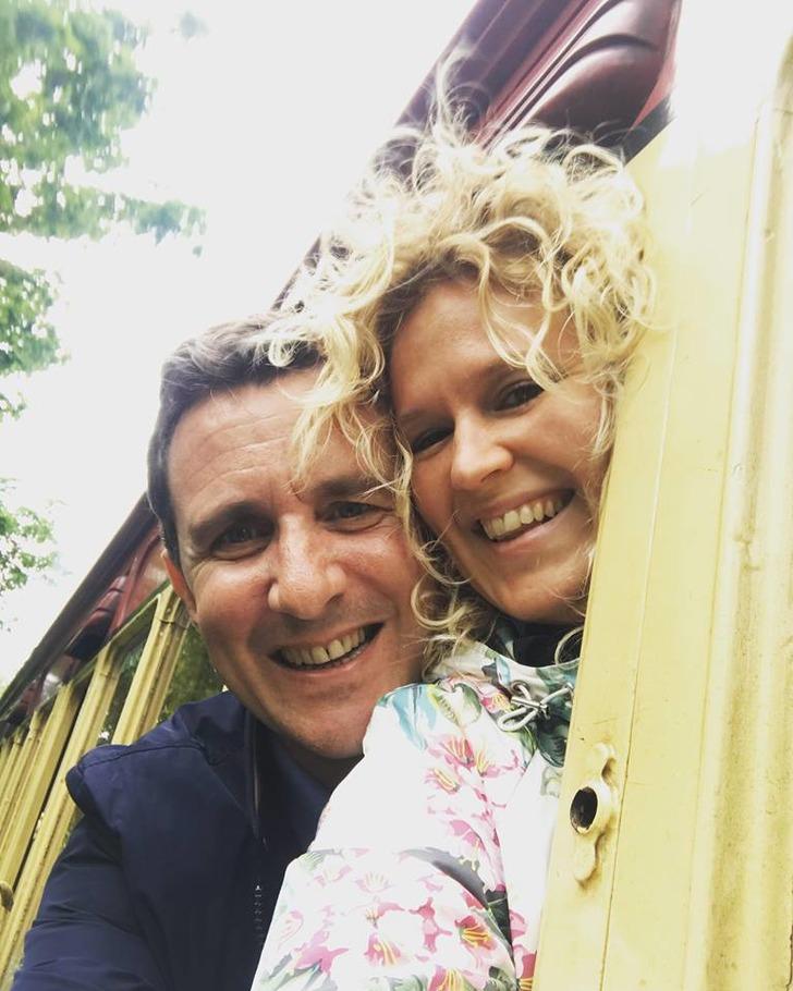 Müzisyen çift ve bebekleri uçak kazasında hayatını kaybetti G4