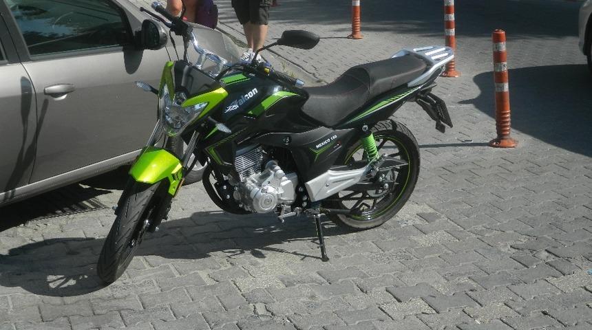 İki motosikletin karıştığı kazada bir sürücü yaralandı