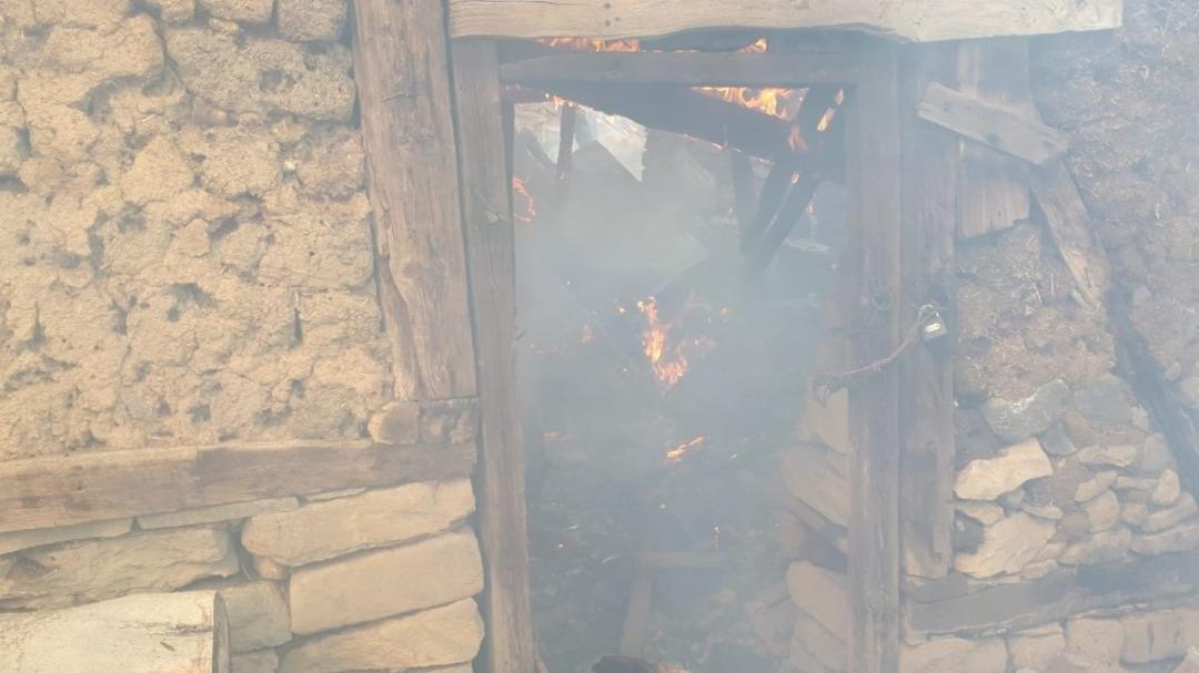 Çorum’da 2 ev kül oldu