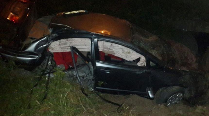 Bu aracı 16 yaşında bir &ccedil;ocuk kullanıyordu! Taklalar atarak şarampole u&ccedil;tu!