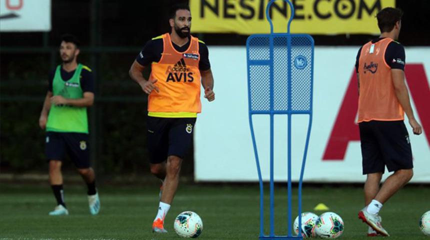 Fenerbahçe'de Adil Rami ilk antrenmanına çıktı