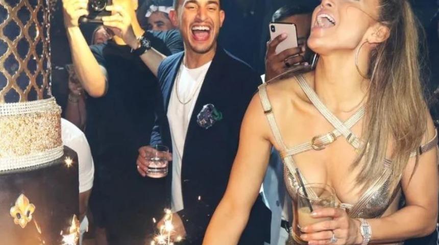 Jennifer Lopez'den g-string itirafı!