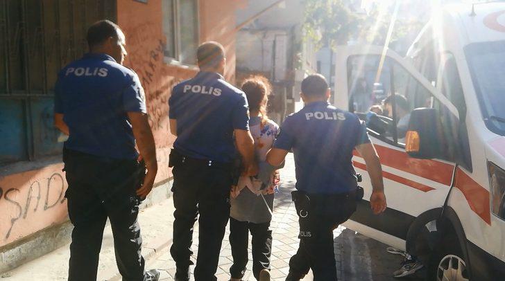 Psikolojik sorunları olduğu iddia edilen kadın ortalığı birbirine kattı G1