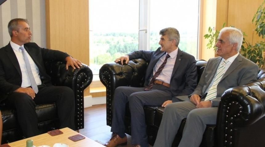 İdare Mahkemesi Başkanı Turan’dan Rektör Uysal’a ziyaret