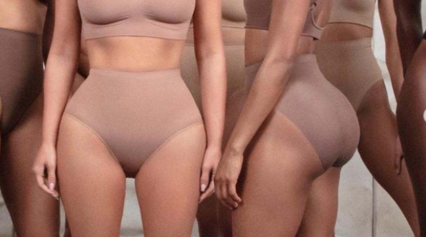 Kim Kardashian yeni korse markasına harf oyunu yaparak isim koydu! Korselere 'Skims' adını verdi