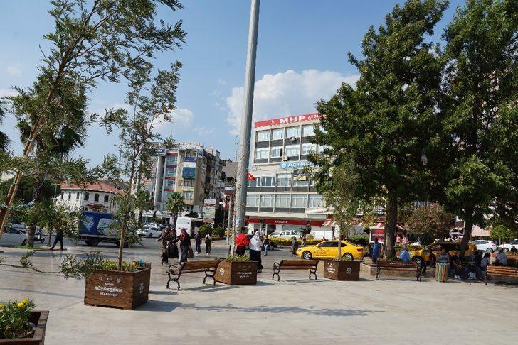 Aydın’da nemle birlikte sıcak hava bunaltıyor G3