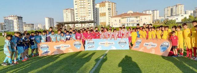 Zafer Bayramı U-13 Futbol Turnuvası tamamlandı