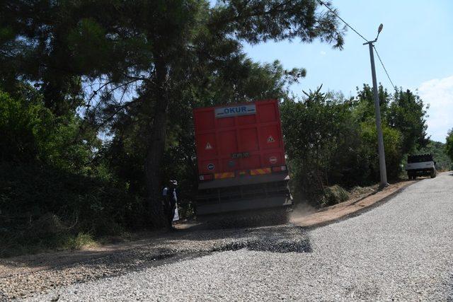 Konyaaltı Belediyesi’nden Gökçam Mahallesi’ne asfalt