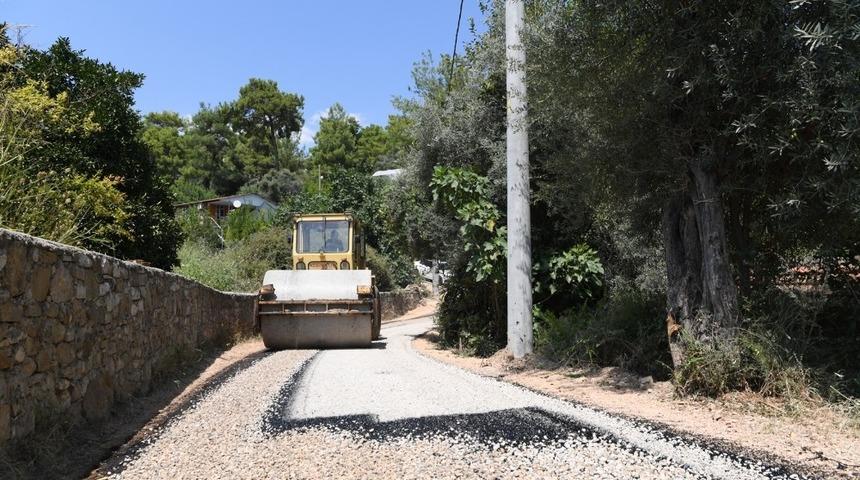 Konyaaltı Belediyesi&rsquo;nden G&ouml;k&ccedil;am Mahallesi&rsquo;ne asfalt