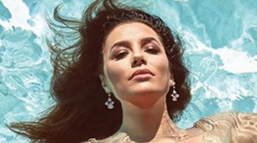 Eva Longoria y&ouml;netmenliğe soyundu