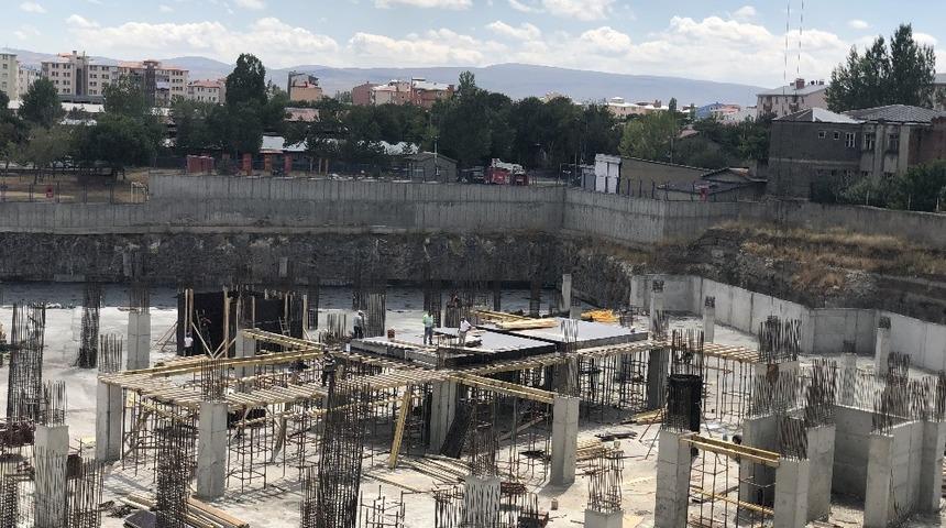 Sultan Alparslan Külliyesi şekilleniyor