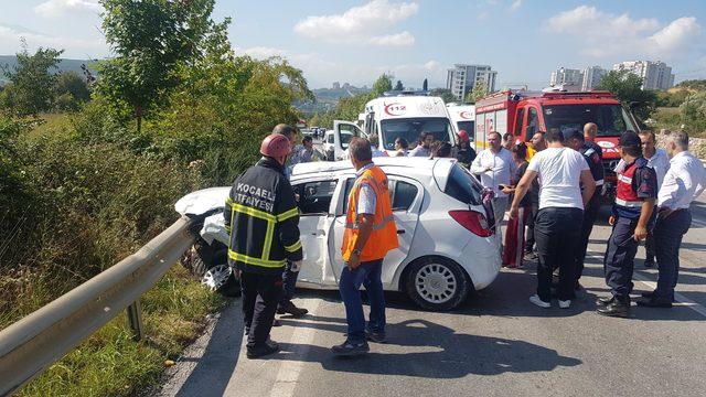 Halk otobüsü, otomobile çarptı: 1 ölü, 3 yaralı