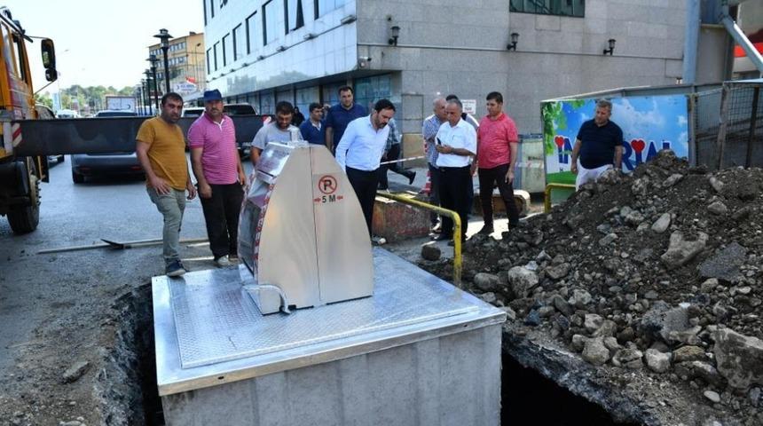 Ortahisar&rsquo;da &ccedil;&ouml;p konteynırları yer altına alınıyor