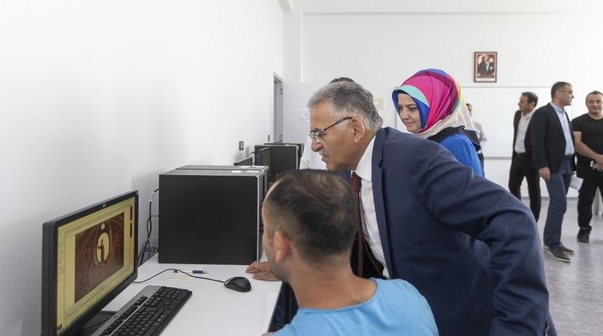 Başkan Büyükkılıç KAYMEK Akademi’de