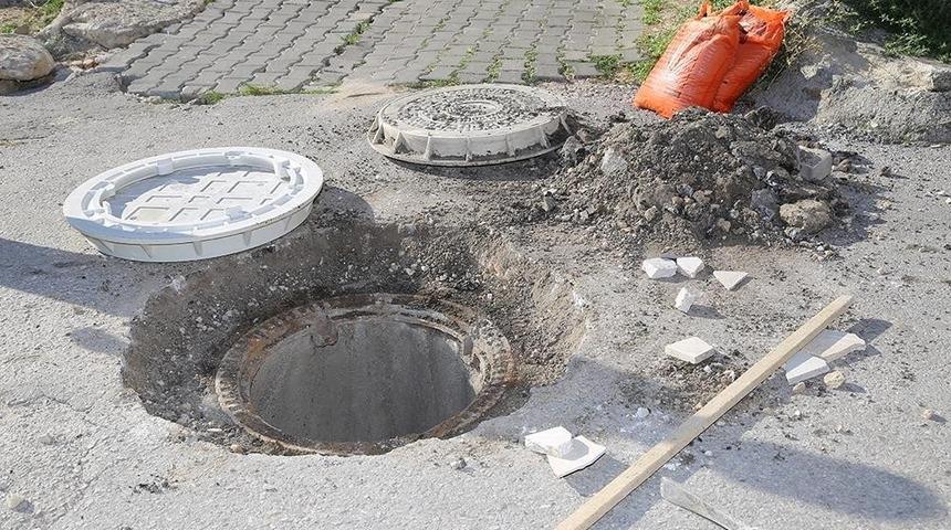 R&ouml;gar kapakları yol seviyesine &ccedil;ıkarılıyor