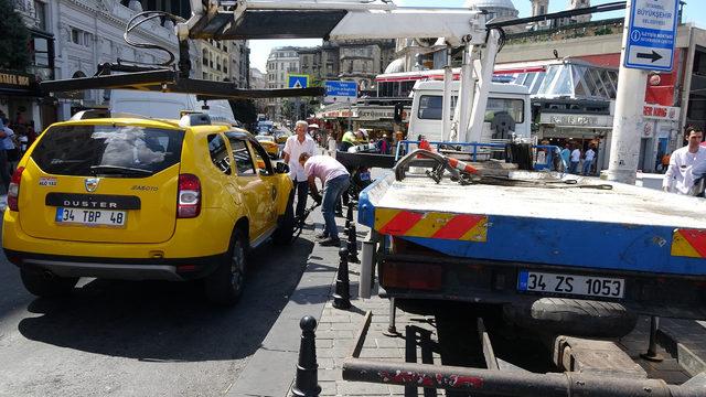 Taksim Meydanı'nda taksilere denetim 