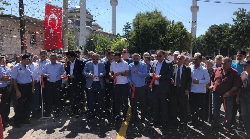 G&uuml;lşehir-Karacaşar yolu sıcak asfaltı hizmete a&ccedil;ıldı