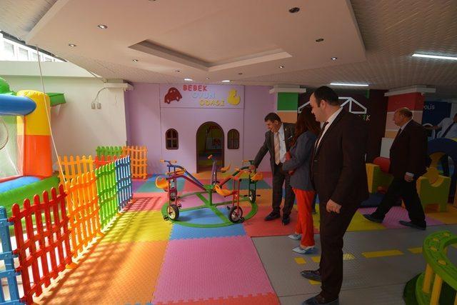 Sandıklı’da modern bir oyun parkı açıldı
