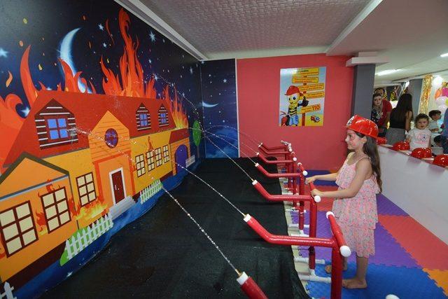 Sandıklı’da modern bir oyun parkı açıldı