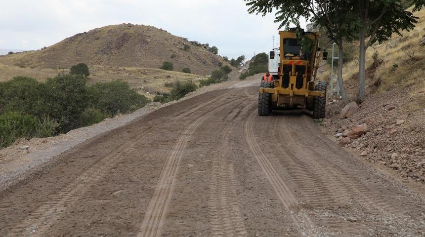 Sakarya mahallesinde asfalt &ccedil;alışmaları başladı