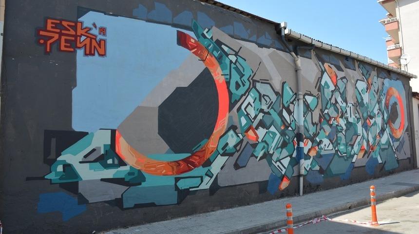 Sokak sanatının nabzı Sinop duvarlarında atıyor