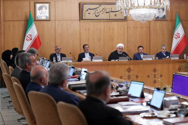 Ruhani: Dış politikada dost ülkelerin kapasitesinden yararlanmalıyız