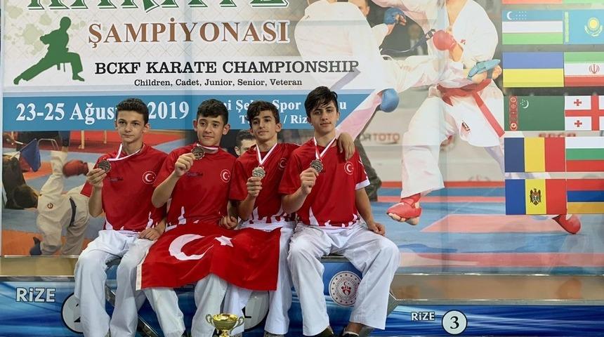 Darıcalı Milli Karatecilerden dokuz madalya