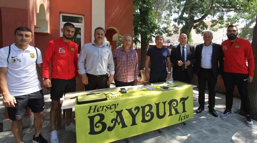 Bayburtspor’a ilk destek belediye başkanından