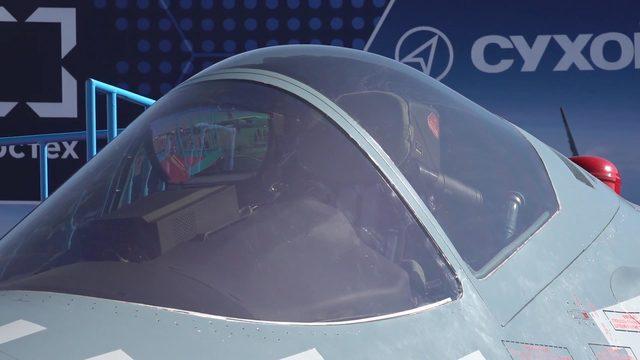 DHA, Cumhurbaşkanı Erdoğan’ın incelediği Su-57’yi görüntüledi