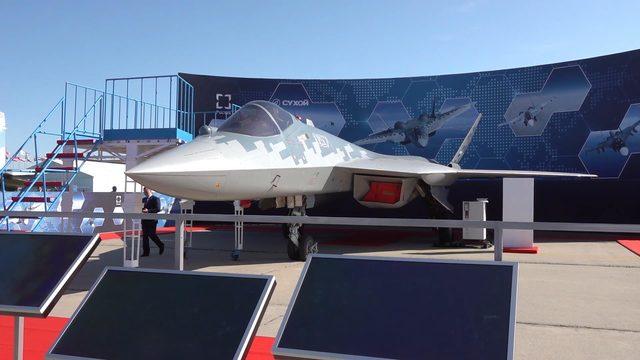 DHA, Cumhurbaşkanı Erdoğan’ın incelediği Su-57’yi görüntüledi